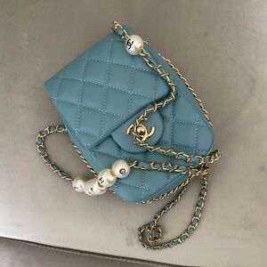 Small Quilted Bag Pearl Chain Strap